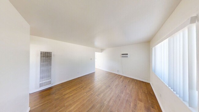 Foto del edificio - 12174 2nd St