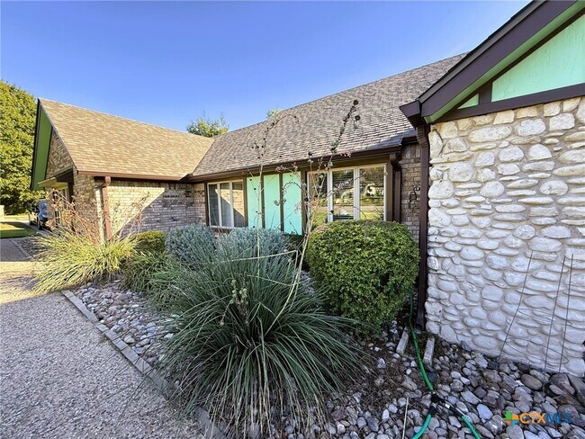 Foto del edificio - 3117 Kensington Ct