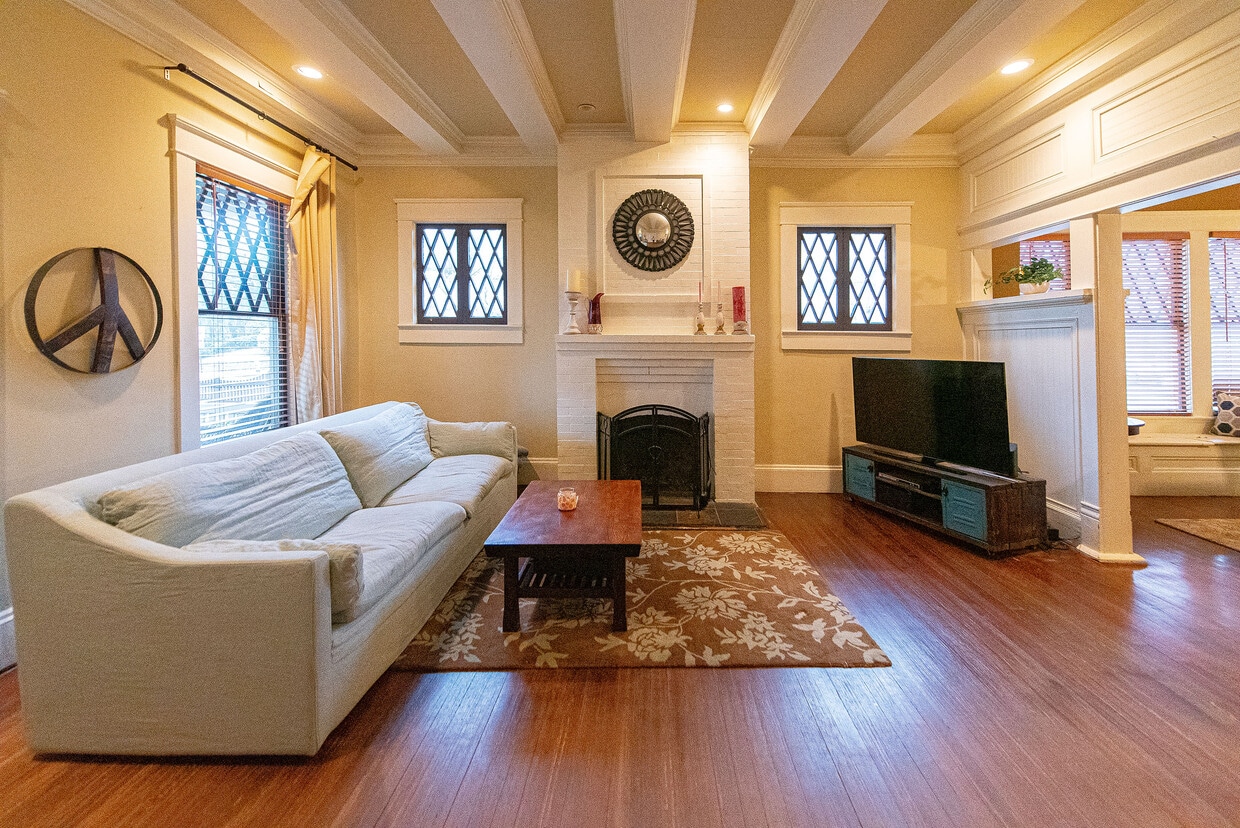 379 Candler Park Dr NE, Atlanta, GA 30307 House Rental in Atlanta, GA