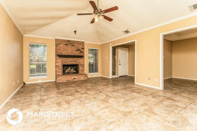 Building Photo - 4622 Burdock Dr