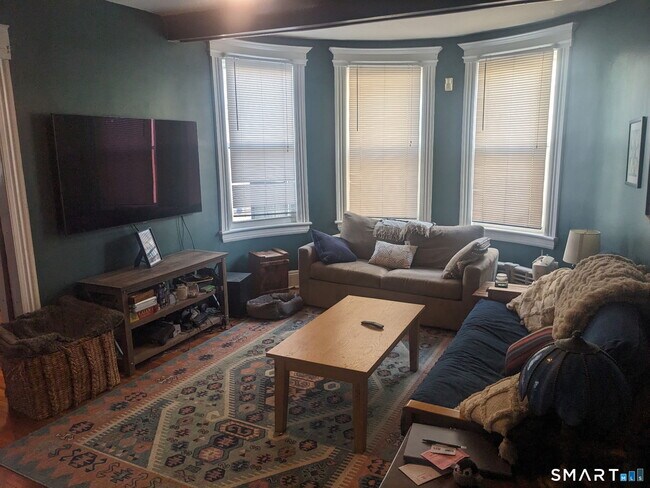 Foto del edificio - 2872 Fairfield Ave