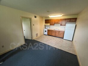 Building Photo - 2167 St Johns Pl