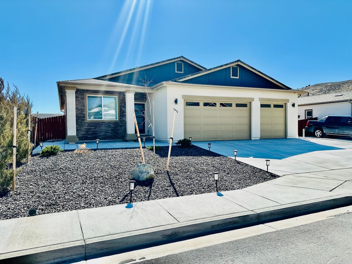 Foto principal - 17854 Davis Mdw Ct