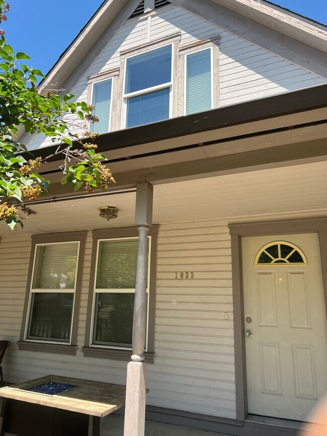 Foto del edificio - COMING SOON!  2 bed, 2 bath home in the heart of Ashland