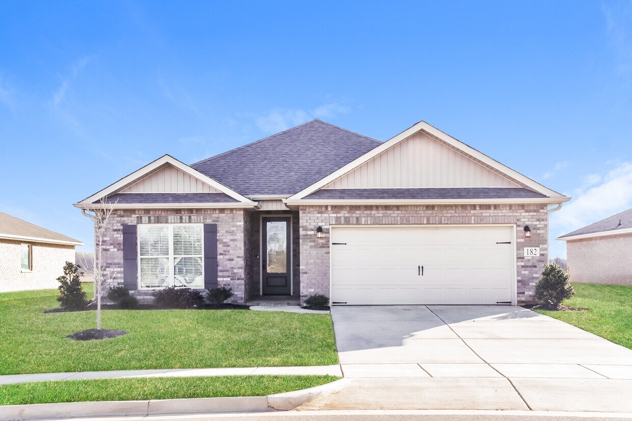 182 Cherry Laurel Dr, Hazel Green, AL House Rental in Hazel Green, AL