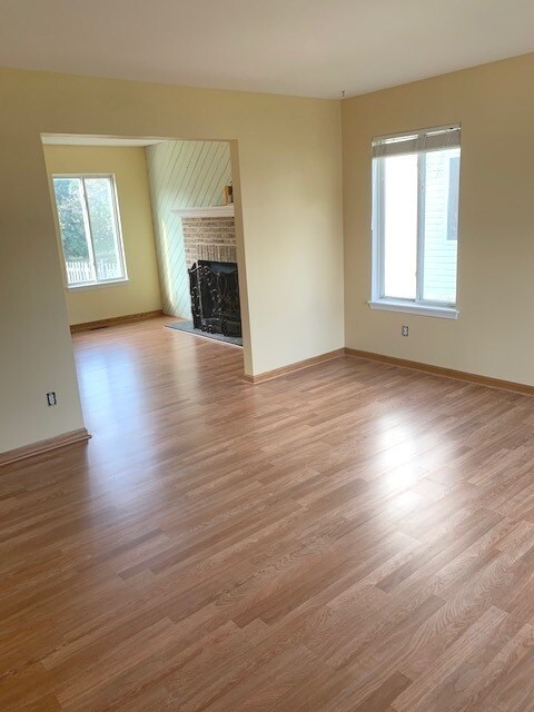 Building Photo - 22112 W Plymouth Cir