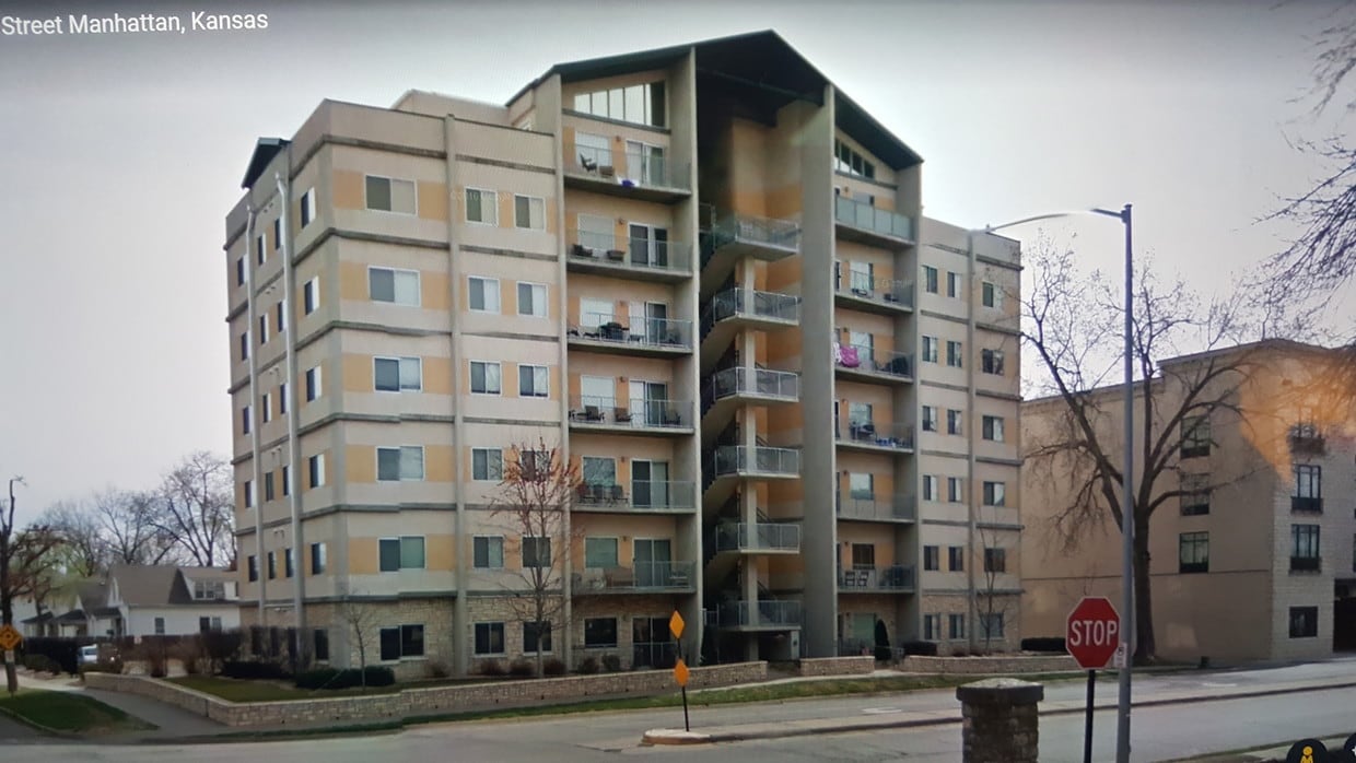 820 N Manhattan Condo - 820 N Manhattan Ave
