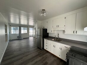 Building Photo - 4800 Daisy St