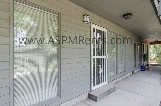 Foto del edificio - SUGAR HOUSE RARE 2 BED 1 BATH