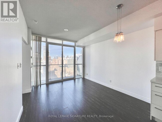 Photo du bâtiment - 126 Simcoe St