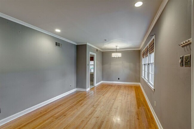 Building Photo - 1249 Wedgewood St