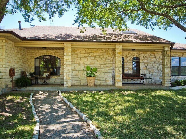 Foto del edificio - 1501 Cotton Gin Rd
