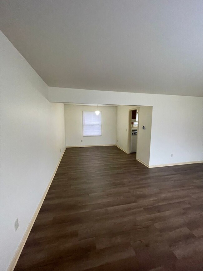 Foto del edificio - 7741 Walcott St