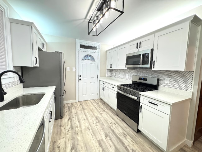 Building Photo - 52 Owendale Ave