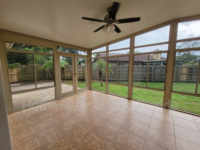 Foto del edificio - 10030 Huntington Forest Blvd E