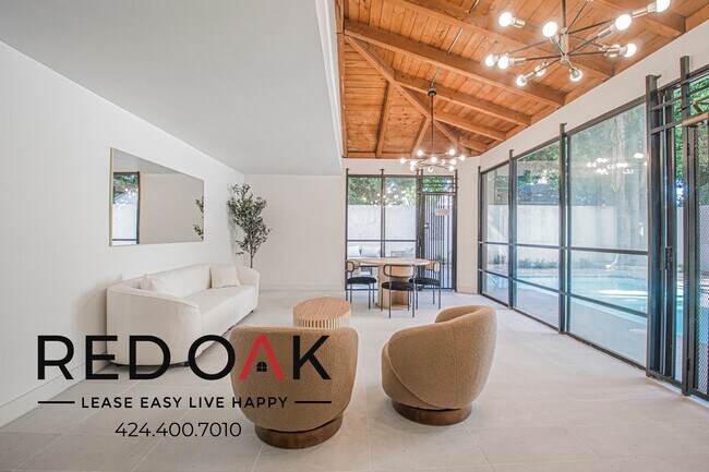 Foto del edificio - 4651 Cahuenga Blvd