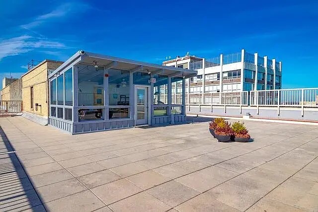 Foto del edificio - 6157 N Sheridan Rd