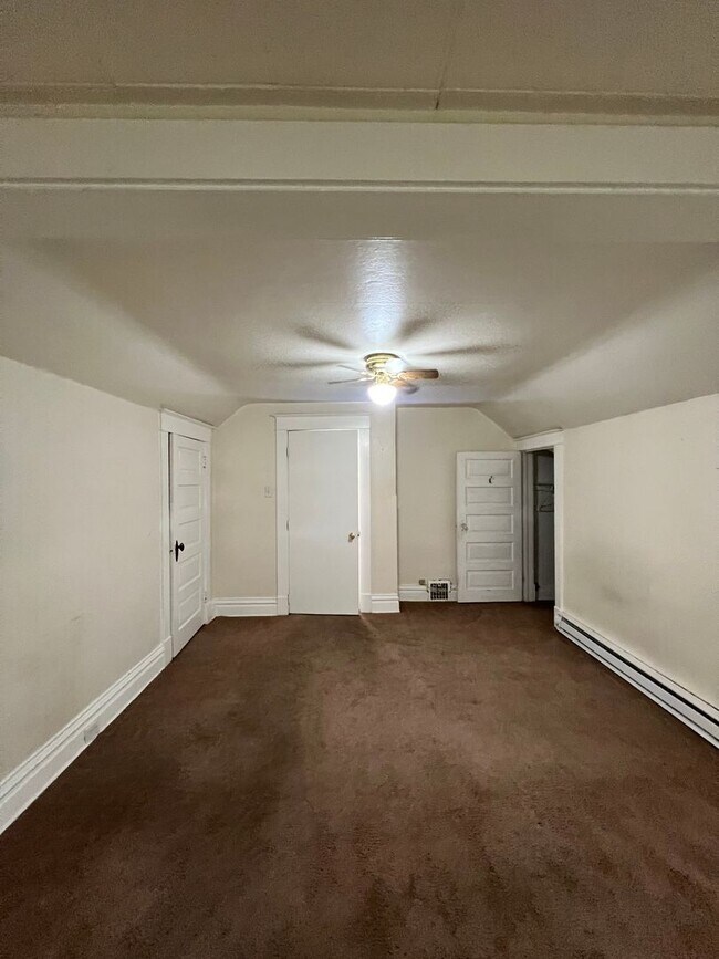 Foto del edificio - Charming duplex centrally located in North...