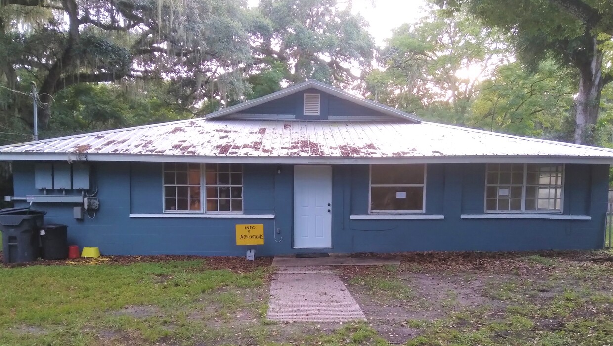 Primary Photo - 3947 State Road 60 E
