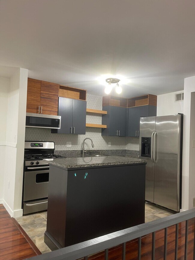 Building Photo - 1205 Kenzie Dr