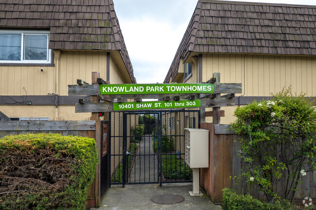 Building Entrance - Knowland Park Townhomes