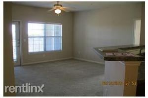 Foto del edificio - 10014 W Sam Houston Pky S