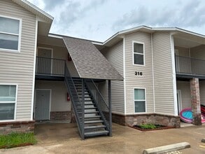 Building Photo - 316 Erin Pl