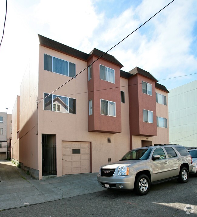 Building Photo - 159 Tiffany Ave