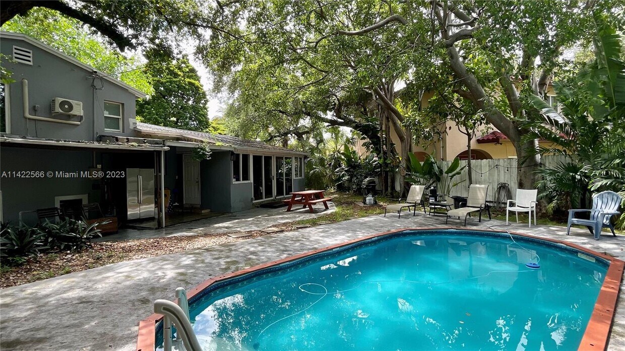 851 NW 14th Ct, Miami, FL 33125 House Rental in Miami, FL