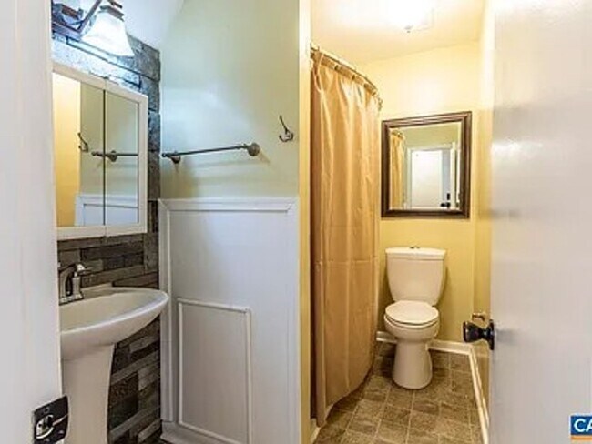 Foto del edificio - One Bedroom Townhouse