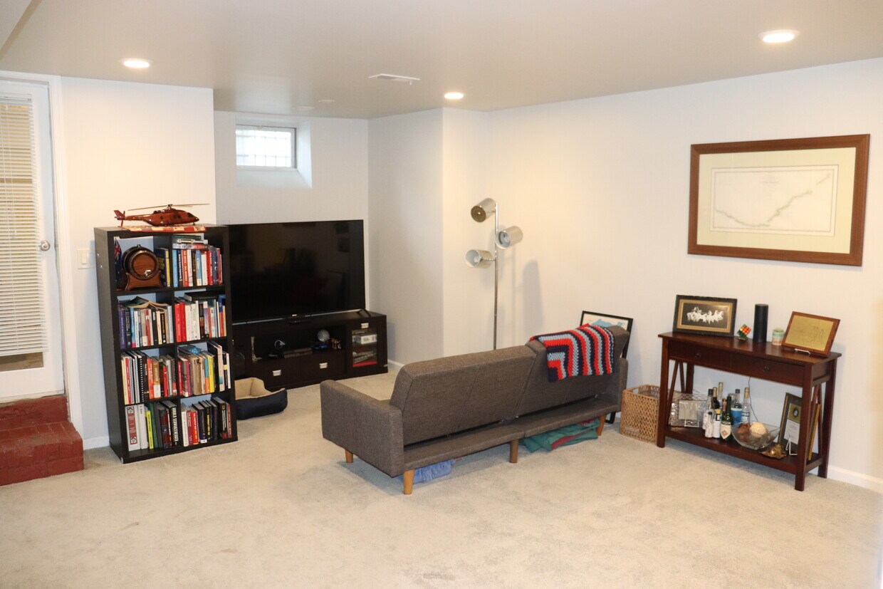 Foto principal - 58 V St NW