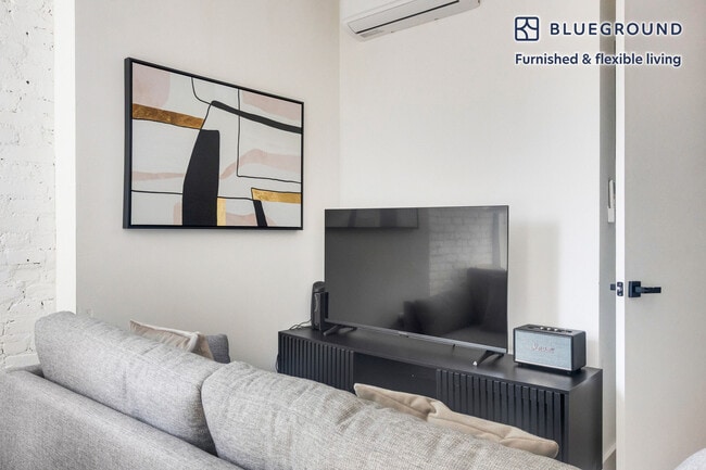 Building Photo - 6 Avenue B