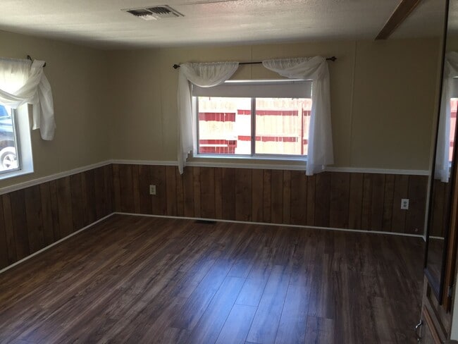 Building Photo - ***2 BEDROOM/2 BATHROOM IN PRESCOTT VALLEY***