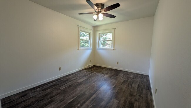 Foto del edificio - Charming Row-Home style Rental