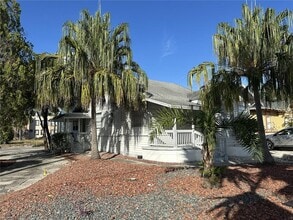 Building Photo - 2113 W North B St