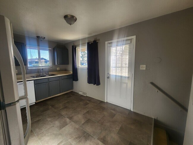 Building Photo - 91 Lansing St