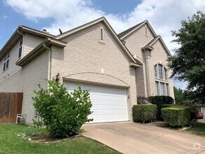 Building Photo - 1720 Chasewood Dr