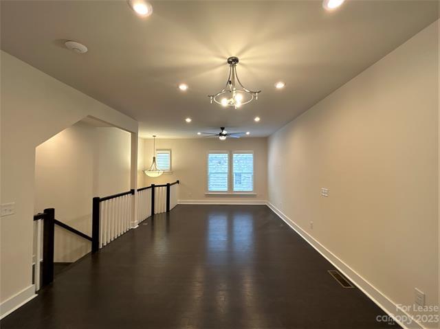 Foto del edificio - 15033 New Amsterdam Ln