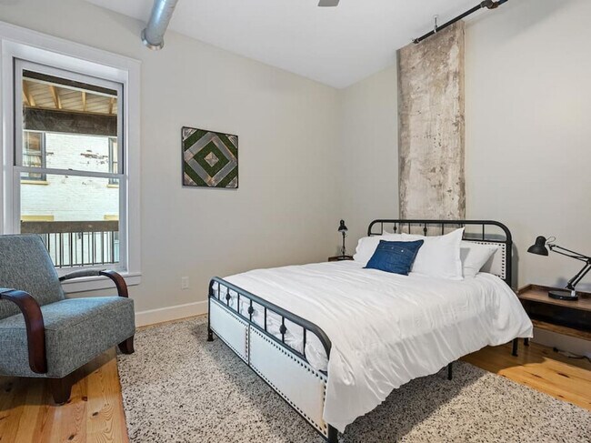 Foto del edificio - 111 W Elder St