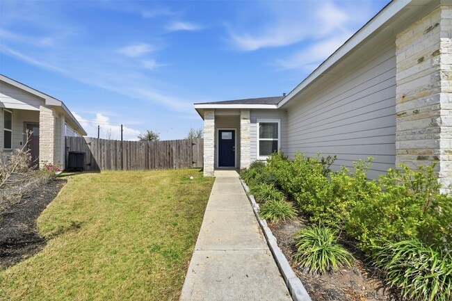 Building Photo - 2803 Chancery Summit Ct