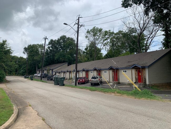 Building Photo - 1112 Cardinal St Apt# 101