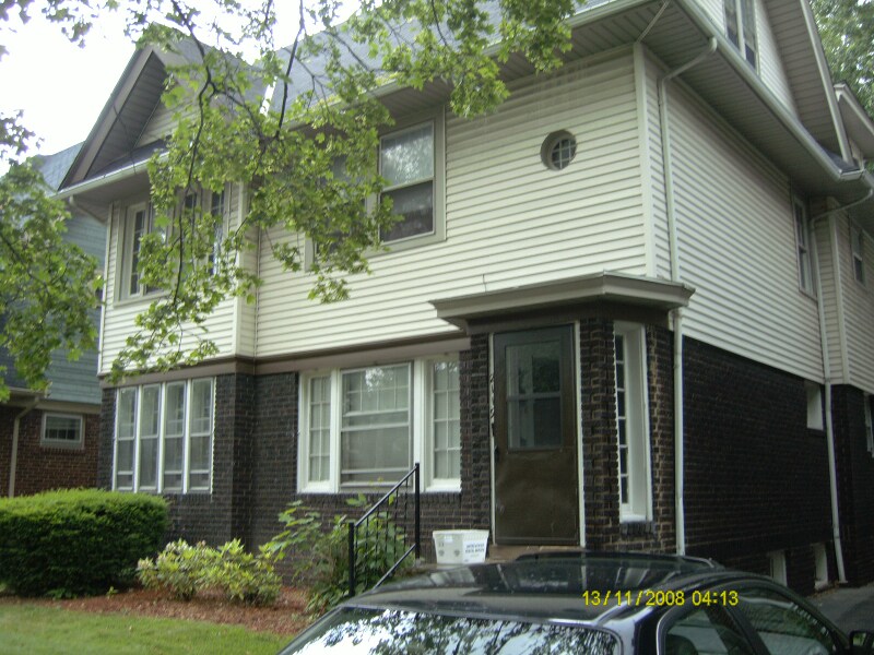 Primary Photo - 2119 Stillman Rd