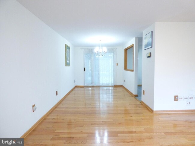 Foto del edificio - 8630 Liberia Ave