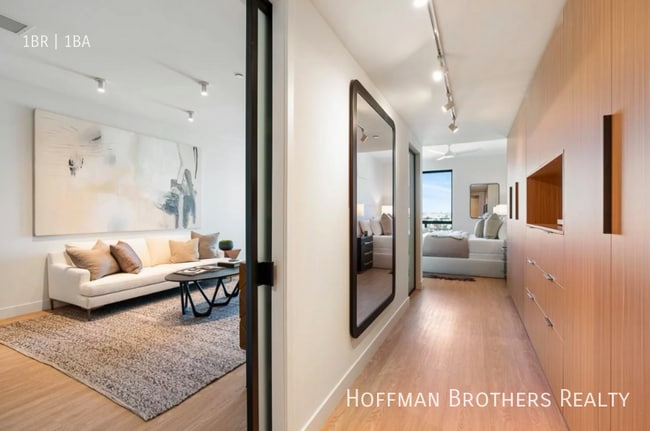 Building Photo - 3686 Overland Ave