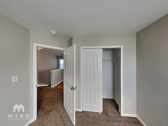 Building Photo - 303 Holton Dr