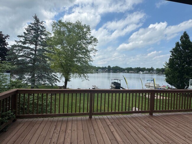 Foto del edificio - 1508 Lakeview Dr