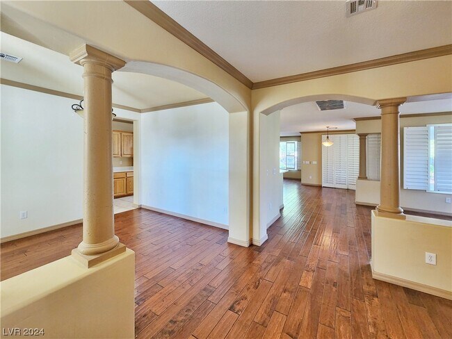 Building Photo - 10224 TRESOR Ct