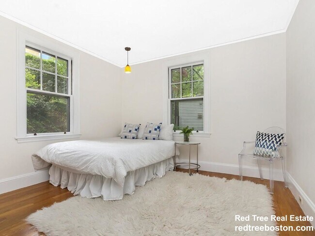 Foto del edificio - 66 Algonquin Rd