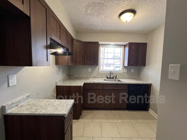 Foto del edificio - 3442 Dungreen St