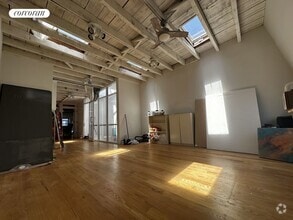 Building Photo - 556 Washington Ave